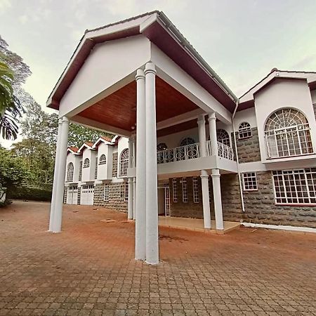 6 Bedroom Villa-Karen Nairobi Eksteriør bilde